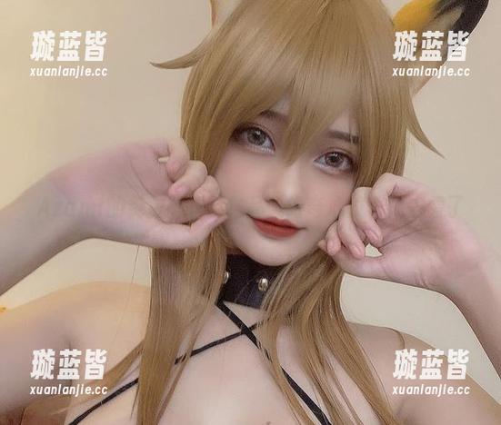Azami的免费高跟鞋作品，好奇心拉着我去看了