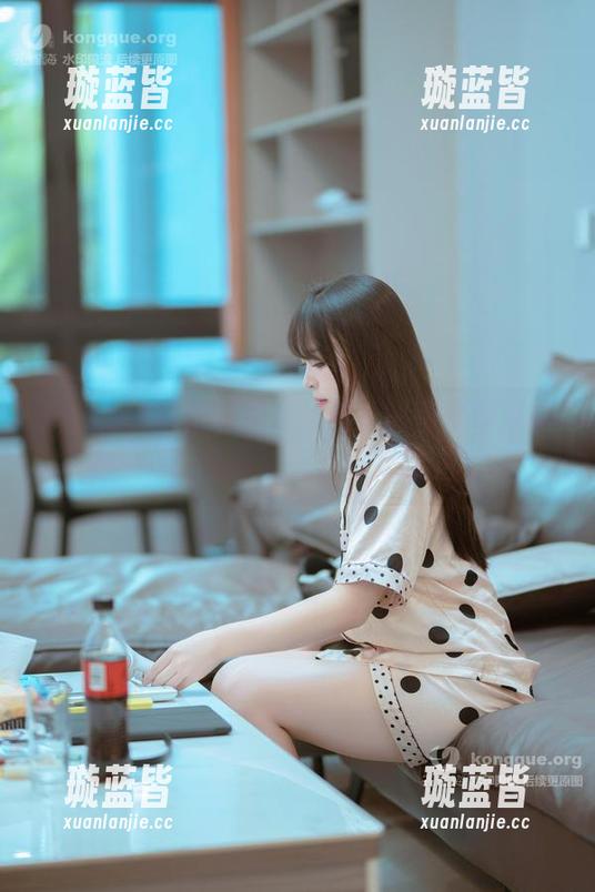 Bangni邦尼的居家作品，随意中带点小心机，让人不禁想多发几条评论。