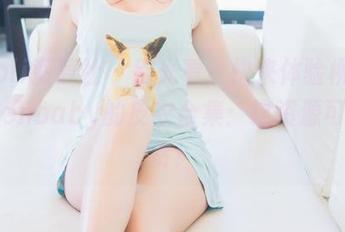 BoLoli菠萝社 – 别光看，快来体验柳侑绮Sevenbaby的皮衣合集：这资源可是真货！