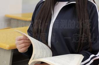 MFStar模范学院 – 喷溅的水花，苏西-susie的泳池私拍图册，一定会让你惊讶