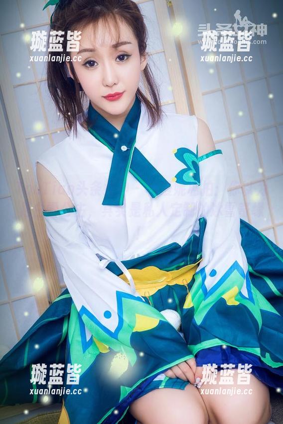 TouTiao头条女神 - 杨漫妮私拍：你以为是白雪公主，其实是私人定制的冰雪奇缘！