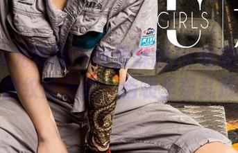 UGirls尤果网 – 乔依琳的JK私拍合集：看得我纹丝不动，脑袋里却乱成一团