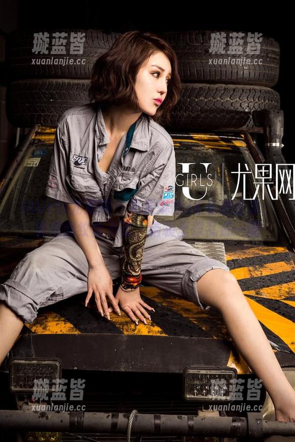 UGirls尤果网 - 乔依琳的JK私拍合集：看得我纹丝不动，脑袋里却乱成一团