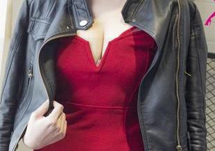 UGirls尤果网 – 来看看李宝儿天台小合集，有点淡淡的青涩味道哦