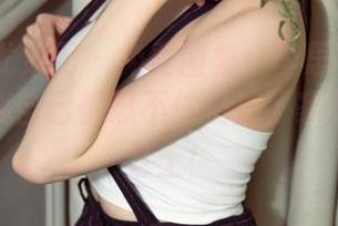 UGirls尤果网 – 免费图集：李思宁的连衣裙，连我自己都忍不住扔掉了家里的那件老土！