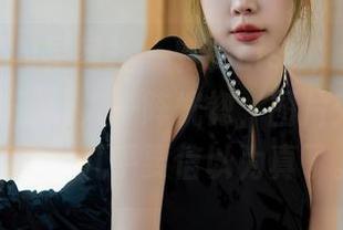 XINGYAN星颜社 – 转转Lisa，这比基尼写真时不时让人一阵恍惚，图片效果太不真实，几乎要信以为真了。