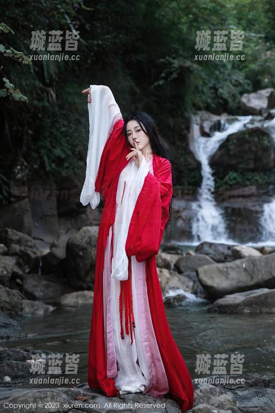 Xiuren秀人网-夏诗雯Sally Xiuren秀人网 - 夏诗雯Sally的美图集:温柔到让你想捏脸!