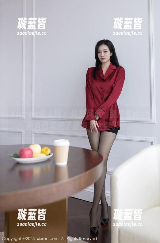 Xiuren秀人网 - 妹妹风范：奈汐酱nice把自己写进了原图，太会了吧。