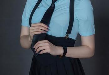 Xiuren秀人网 – 黑色的最新偶像——子纯儿的写真集，眼神在电力十足地碰撞！