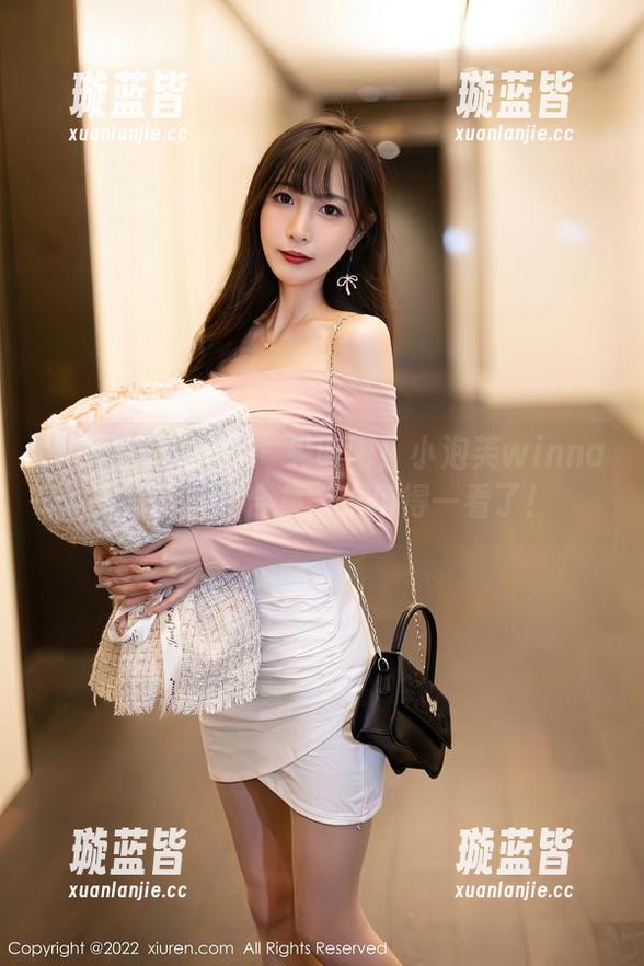 Xiuren秀人网 - 尖叫吧！小泡芙winna美脚的图片合集，太值得一看了！