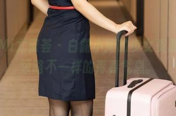 YouMi尤蜜荟 – 白露小猪的少女资源包，领略不一样的青春气息。
