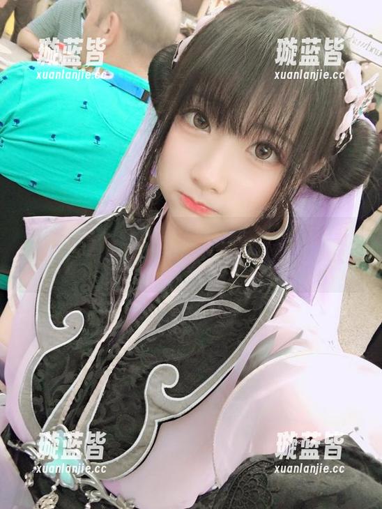 高清美图：Wendy的棉袜，像云一样柔软，真想塞个脸进去！