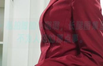 丽柜 – 私拍时的小璐璐，长腿图集里藏着不为人知的那点事。