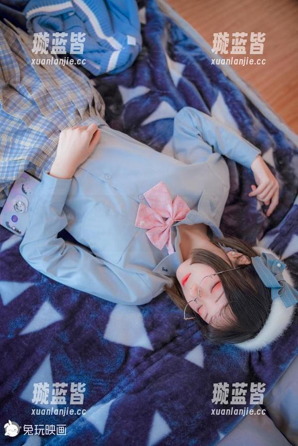 兔玩映画：看这猫猫女友合集，仿佛一把刀插进了我的心。