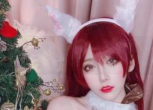 啾小妍的肉丝作品，我的注意力在这边停留得太久了吧…惹人遐想。
