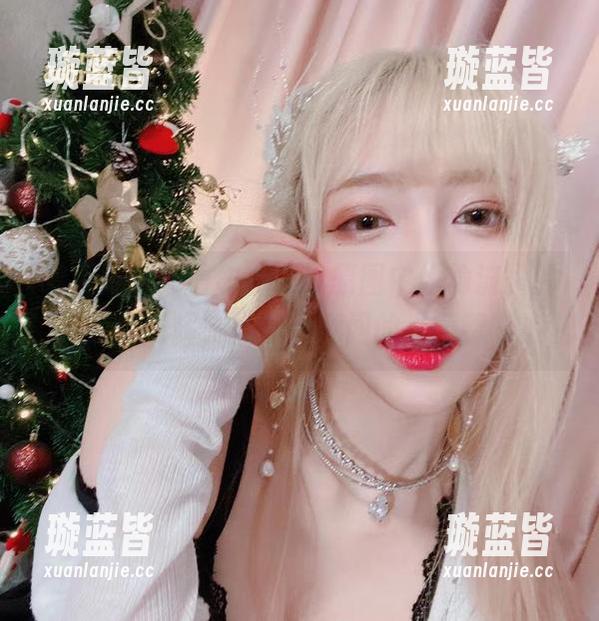 啾小妍的高清作品，在原图中偷偷流露的人性光辉，像是无意间的小娇羞。