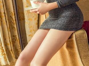 头条女神 – 易阳肉丝合集，够大胆的，这件衣服容易出事啊