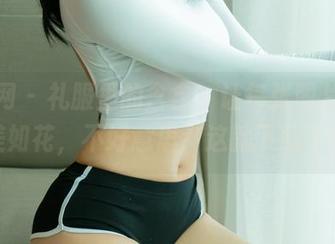 尤果网 – 礼服里的含含，让每张图片都貌美如花，不好意思，这就下载了！