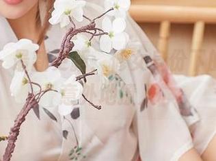 尤蜜荟 – 最新更新：修女身份下的易阳，意外地撩人