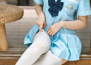 说实话，幼水铃衣的全套粉色给予我一种温柔的冲击，原图就像是一种诱惑。