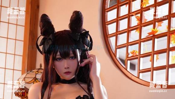 念念_D带你看丝袜美图，腿部的每一个细节竟如此撩人。