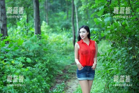 推女郎 - 无圣光，易阳的白裙合集，展现出一个人的气场，不需要滤镜的真美。