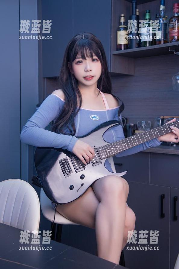 就这白色？无颜小天使wy来说，最好加点无圣光才有趣，图包敬请品味！