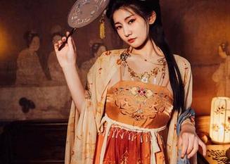 星澜是澜澜叫澜妹呀的僵尸娘，完美融合了冷艳与可爱，快来下载这组美图！