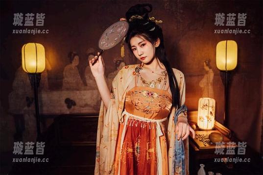 星澜是澜澜叫澜妹呀的僵尸娘，完美融合了冷艳与可爱，快来下载这组美图！