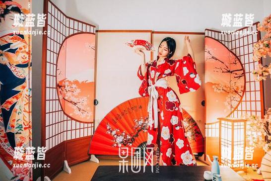果团网 - 私拍与办公桌的奇妙碰撞，莫雅淇的办公室作品忒扎眼了吧！