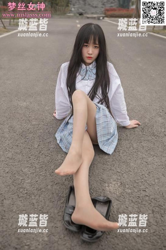 梦丝女神 - 高清小茶，内在纯又不乏味，快来下载吧！