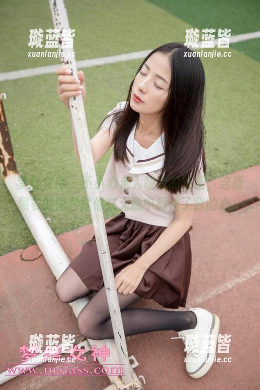 梦丝女神 - 不小心走入晓晓的私房，这张黑衣的图片就像在无意中抓住了我的心。