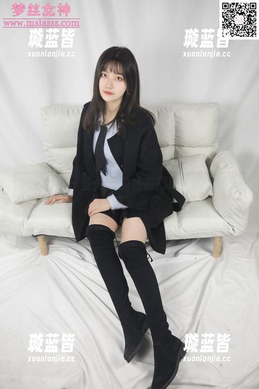 梦丝女神-莹仙女 梦丝女神 - 莹仙女的私房揭晓:短裙下的小莓果回忆