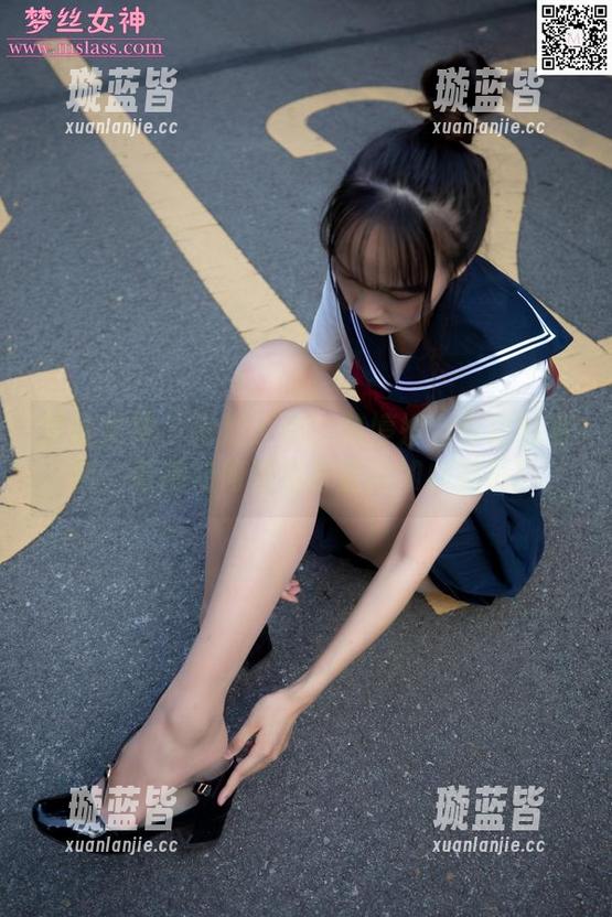 梦丝女神 - 泡泡大战：魏婷婷全套浴缸写真，看她如何让湿身变得如此精彩！