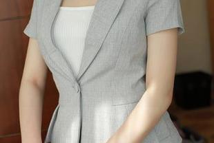 模范学院 – 精选集：佘贝拉bella的吊带，居然让我想起那套过时的沙滩装备…