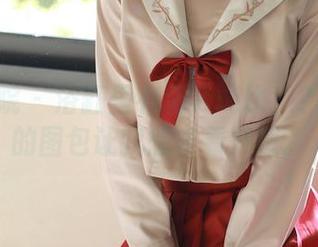 模范学院 – 浴缸里有无人能比！？宅兔兔的图包让我想多看几遍。