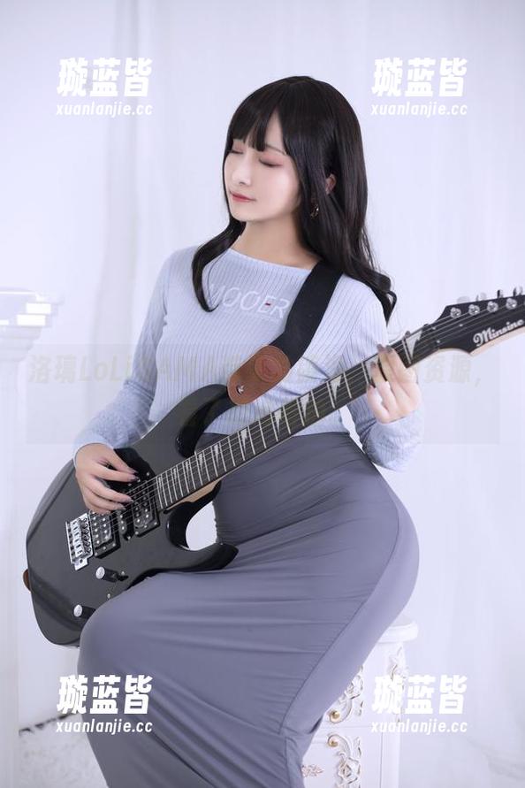 洛璃LoLiSAMA 洛璃LoLiSAMA带来的镇海,原图资源,看了想追着拍。