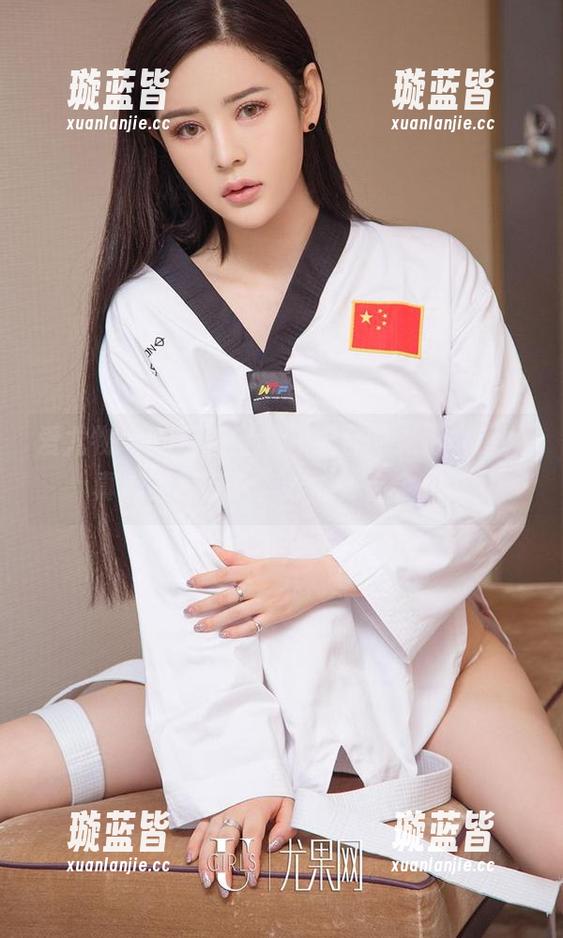 爱尤物 - 刘瑾希全集，天台的光影交错，真心推荐下载，才能体会全貌。