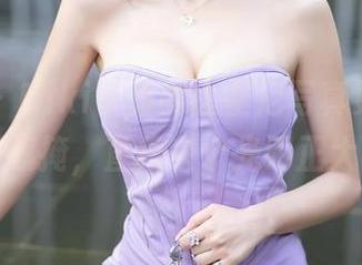 秀人网 – Niki可雅的比基尼写真更新，抛开遮掩，直接来个光明正大！