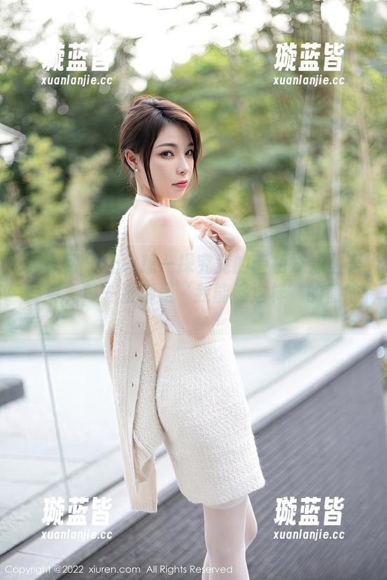 秀人网 - 让人想一探究竟的南初妹妹居家写真，每一张都是‘我能够这样’的隐喻。