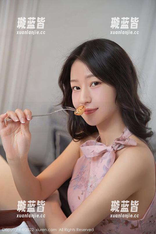 秀人网 - 周于希dummy的少女套图-让我思考人生的三千烦恼，哈哈！