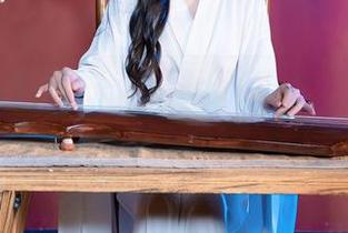 秀人网 – 这年头，奶瓶子变成御姐了？合集里的美图让我想起舌尖上的味道。
