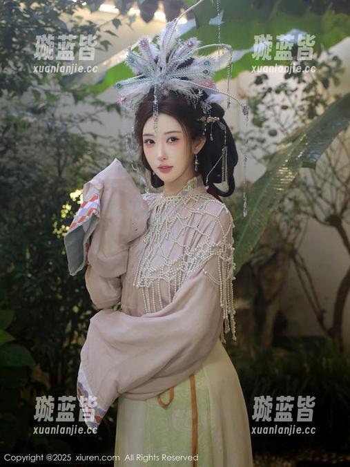 秀人网 - 朋友们，快看娜比的豹纹，居然是个免费作品？