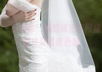 秀人网 – 小绵绵：她的秘密在网盘里，下载也要看眼色哦
