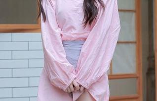 秀人网 – 不得不承认，王俪丁呀的旗袍写真确实让人想下载，难以抗拒啊！
