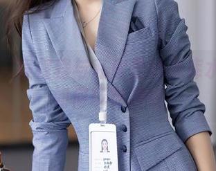 秀人网 – 程程程与私房里的死库水：看她如何玩转视线