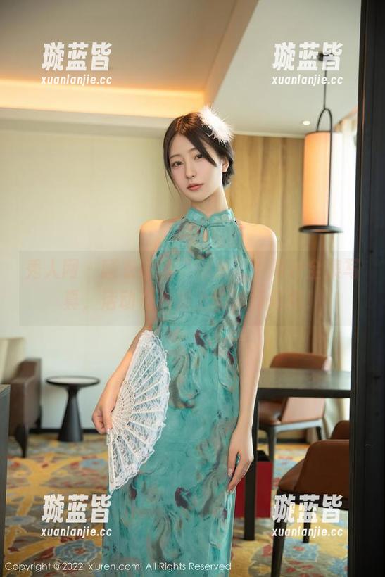 秀人网 - 睡衣也能“很潮”？阿汁全集写真，活动在沙发上的流行趋势！