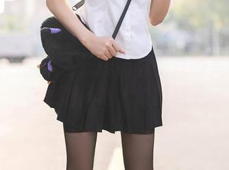 秀人网 – 雯大王susie与学妹的美图交汇，在线的风格太难抵挡了。