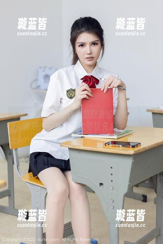 秀人网 - 一看就让人想野餐的麻布学妹高清户外图集，食物可以先放一边？