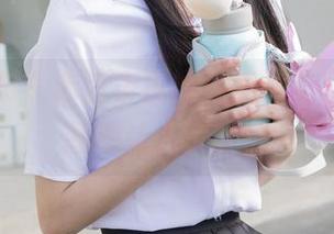 稚乖画册 – 赤西夜夜的女王之美，每次更新都让人惊讶！